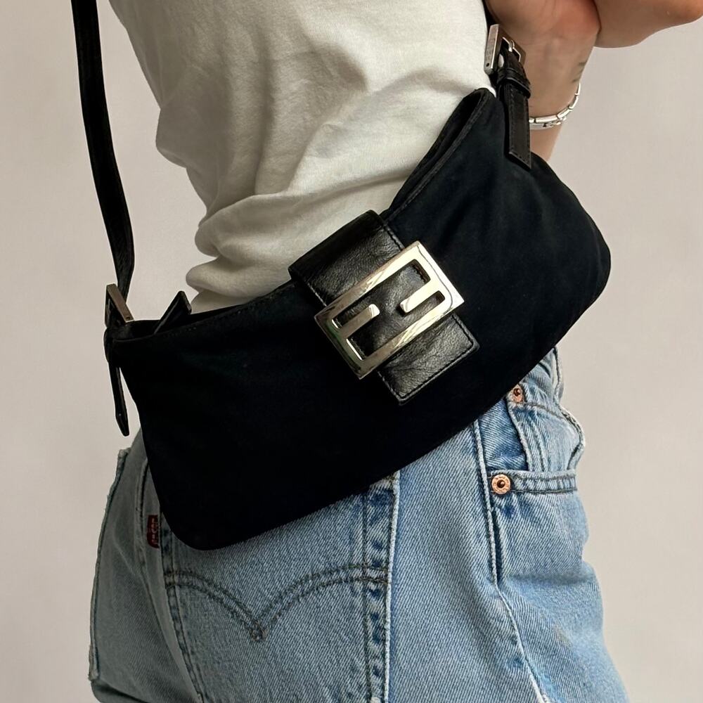 Vintage Fendi Black Nylon Baguette Shoulder Bag - Black Textile & Leather